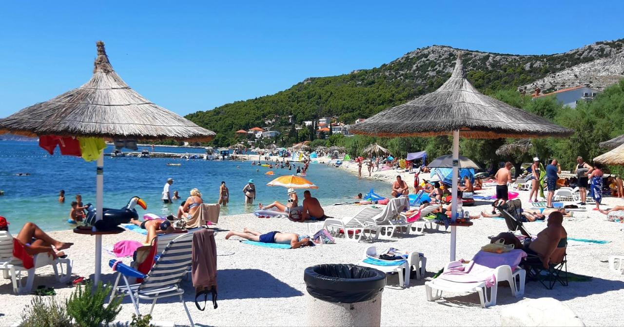 Viktorija Apartments Seget Vranjica Exteriör bild