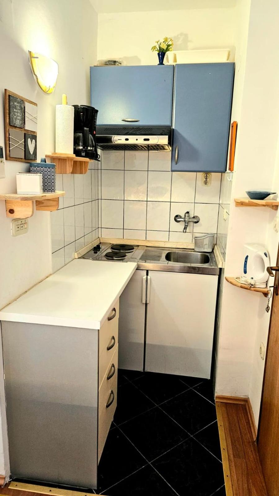 Viktorija Apartments Seget Vranjica Exteriör bild
