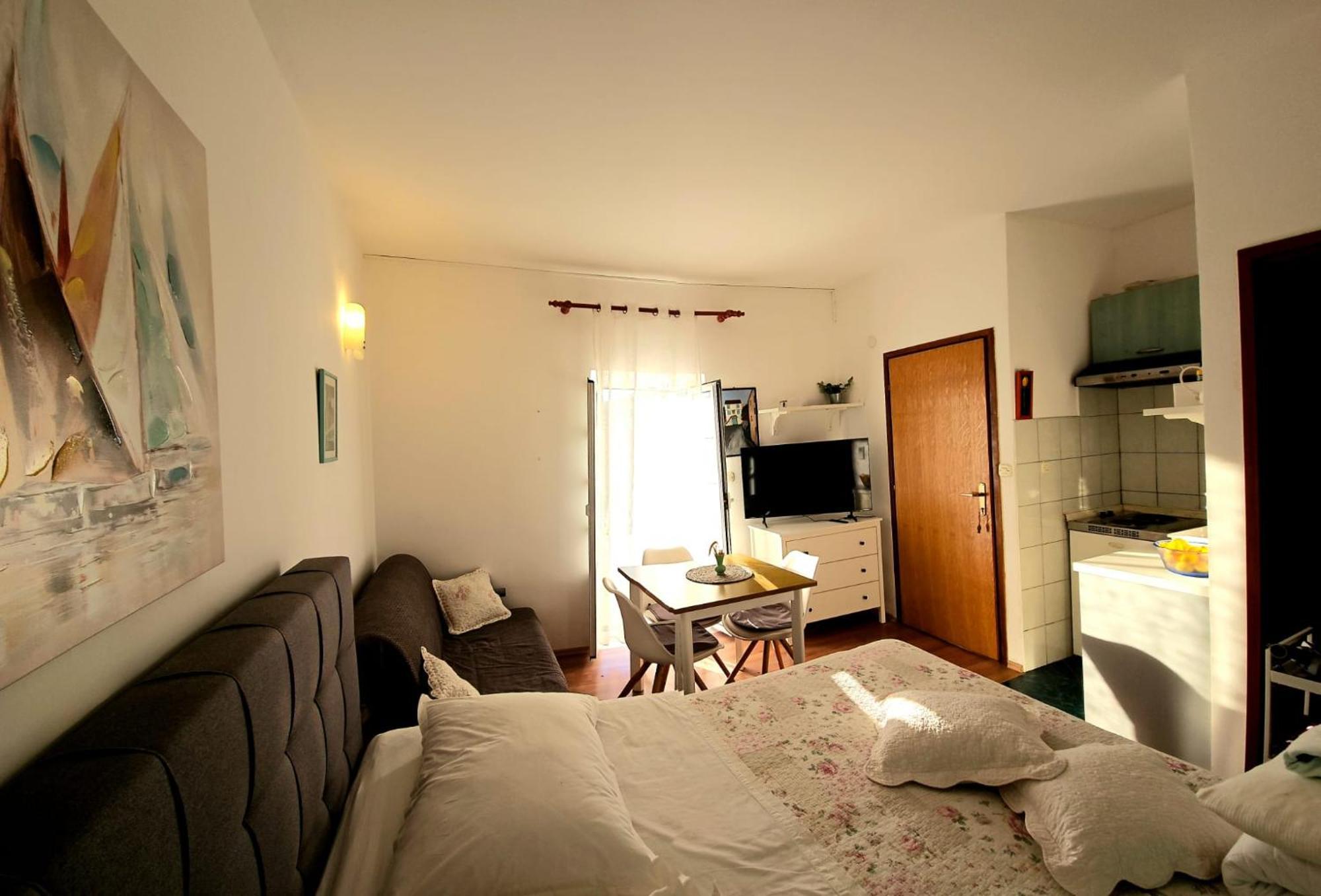 Viktorija Apartments Seget Vranjica Exteriör bild