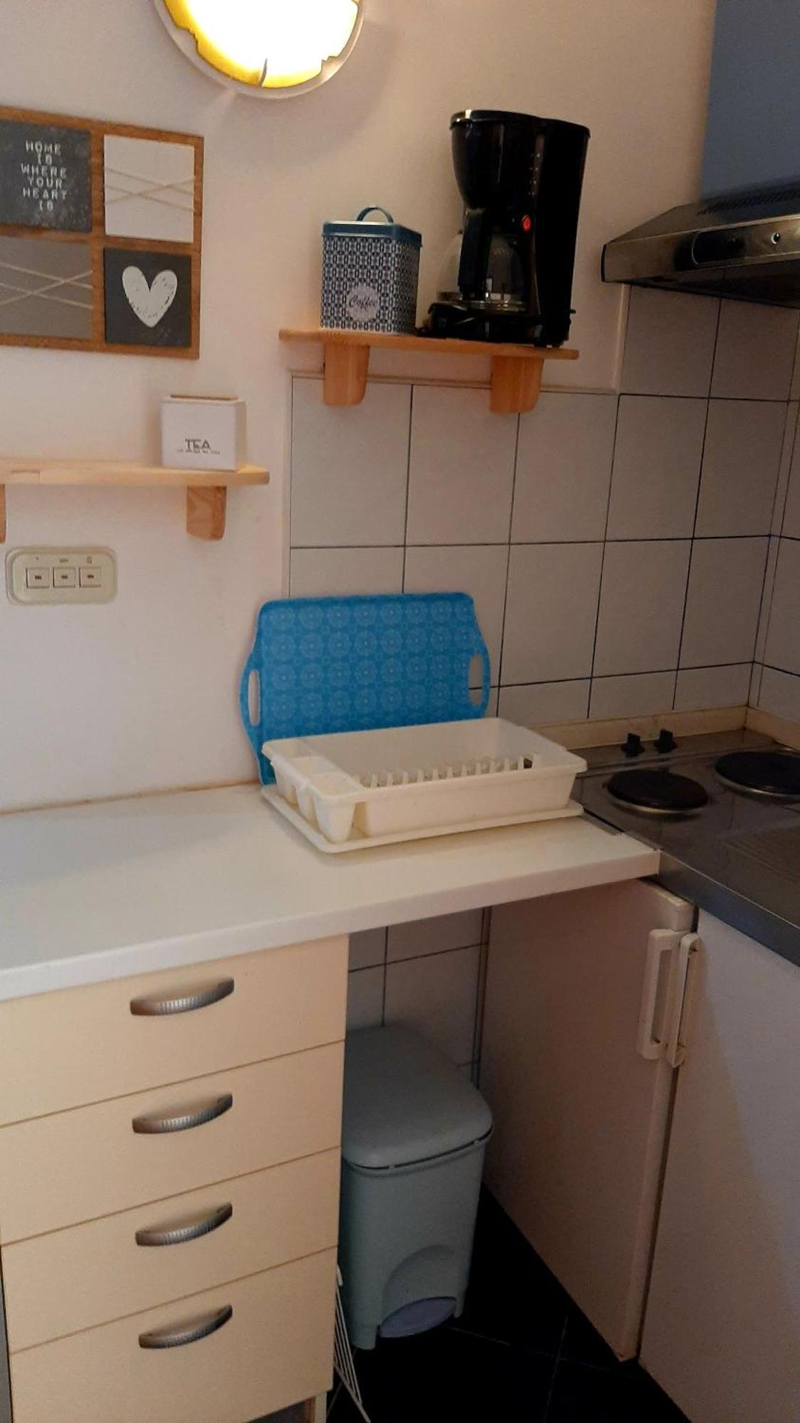 Viktorija Apartments Seget Vranjica Rum bild
