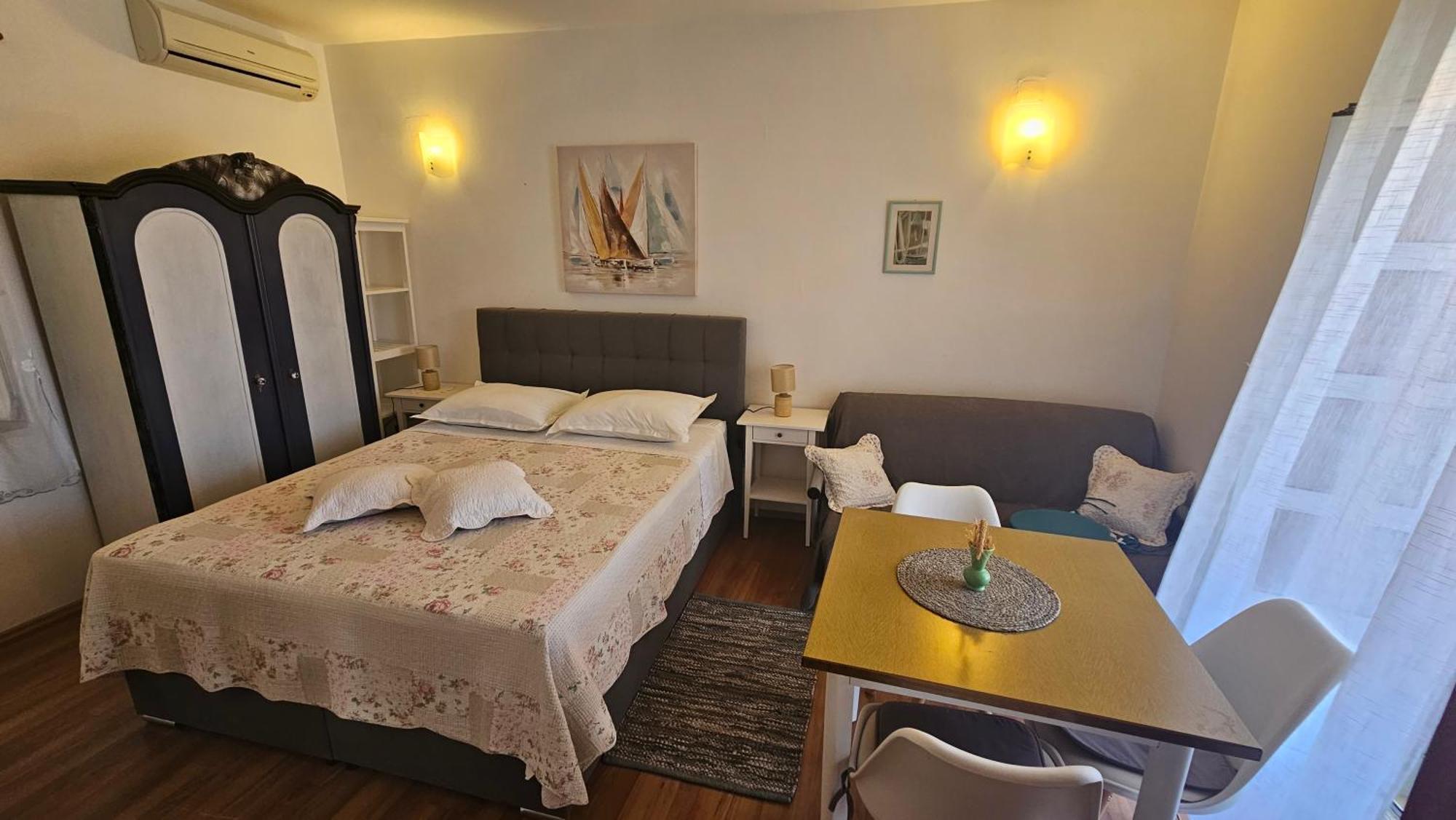 Viktorija Apartments Seget Vranjica Exteriör bild